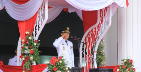 Plt Gubernur Bengkulu Rohidin Mersyah memimpin upacara peringatan HUT RI ke 72