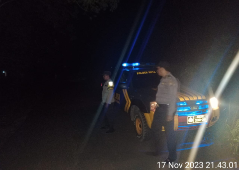 Berikan Rasa Nyaman Kepada Masyarakat, Polsek Kota Padang Lakukan Patroli Malam Dijalur Lintas