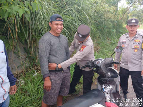 Polsek Sindang Kelingi Gencar Lakukan Razia Senjata Tajam untuk Ciptakan Keamanan