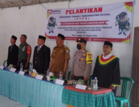 Bhabinkamtibmas Polsek Kaur Tengah, Hadiri Pelantikan PTPS Se-Kecamatan Kaur Tengah