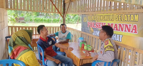 Dengar Keluhan Warga, Polsek Manna Gelar Jumat Curhat di Desa Kota Padang