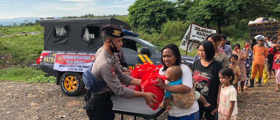 Penyaluran Bantuan Oleh Polda Bengkulu