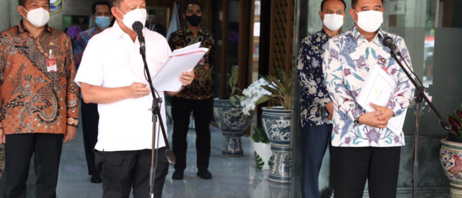 Menteri Dalam Negeri (Mendagri) Muhammad Tito Karnavian, mengumumkan Tim Seleksi Calon Anggota KPU RI dan Bawaslu RI periode 2022-2027