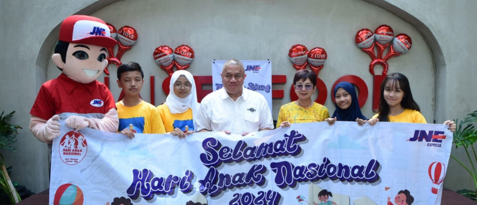 Rayakan Hari Anak Nasional, JNE Berbagi Keceriaan Bersama 