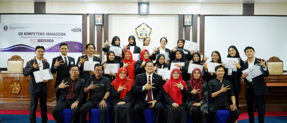 15 Mahasiswa Ilmu Komunikasi FISIP UNIB Lulus Uji Kompetensi Public Speaking dan Presentation Skills