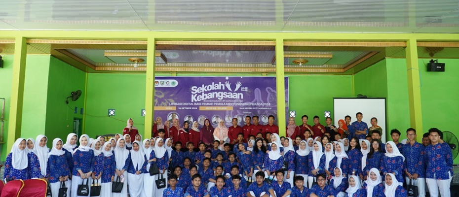 Sekolah Kebangsaan Tular Nalar 3.0 di SMAN 5 Kota Bengkulu: Meningkatkan Literasi Digital dan Kesiapan Pemilih Pemula Menuju Pilkada 2024