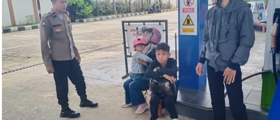 Satgas Preemtif OMP Subsatgas 1 Binmas Sambang, Silaturahmi, Tatap Muka dan Kegiatan Lainnya Untuk Mengajak Masyarakat Guna Menyukseskan Pilkada 2024 di Kecamatan Kota Manna