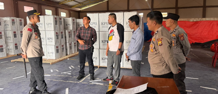 Kapolres Rejang Lebong Laksanakan Pengecekan Logistik KPU untuk Kesiapan Pemilihan Tahun 2024