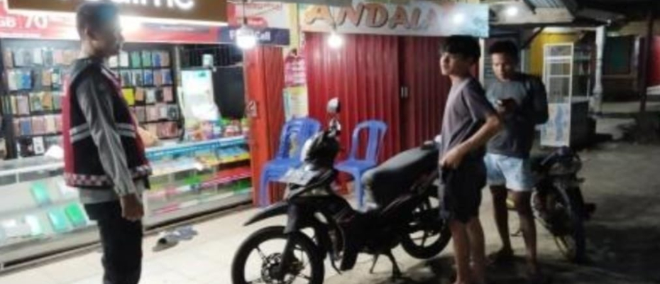 Polsek Seluma Timur Laksanakan Patroli Dialogis di Pasar Sembayat, Himbau Warga Antisipasi Kejahatan 3C dan Hipnotis