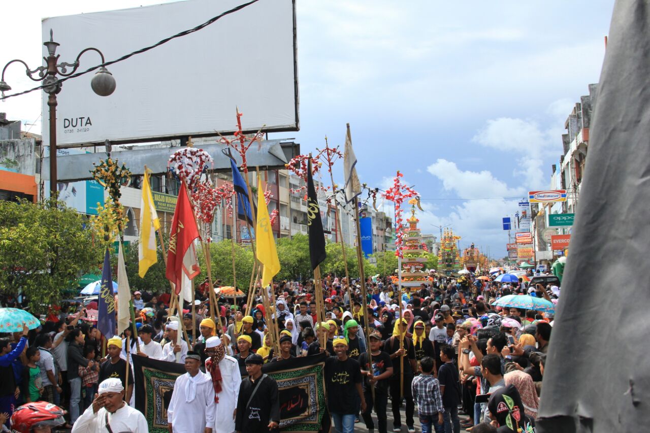 Plt Gubernur melepas secara resmi prosesi Tabut Tebuang.
