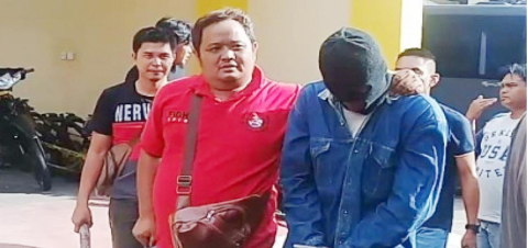 BA saat dibawa oleh Penyidik Polres Bengkulu