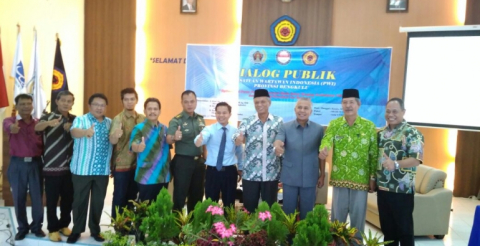 Dialog Publik PWI Provinsi Bengkulu di Aula UNIHAZ Bekngkulu, Kamis (19/10/2017).