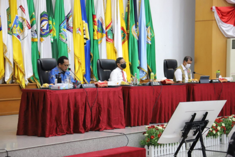 Rapat Forkopimda mengambil keputusan 