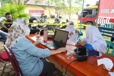 Maksimalkan Vaksinasi, Polres Mukomuko Berikan Layanan Antar Jemput