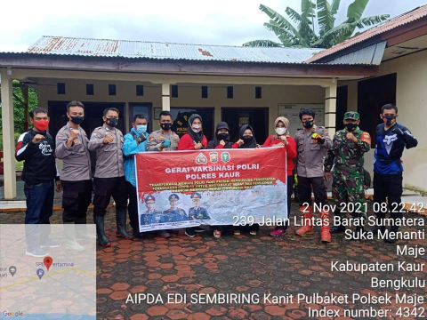 polres Kaur saat membuka gerai Vaksin 