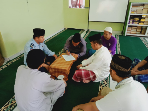 Warga Binaan Rutan Menjalani Ibadah 