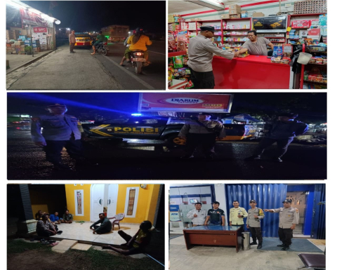 Berikan Pengamanan di Tengah-TengaBerikan Pengamanan di Tengah-Tengah Masyarakat, Personel Polsek Kampung Melayu Patroli Dialogis h Masyarakat, Personel Polsek Kampung Melayu Patroli Dialogis 