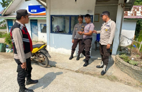Pelihara Sitkamtibmas, Personel Polsek Nasal Patroli Rutin di Seputaran Wilkum 