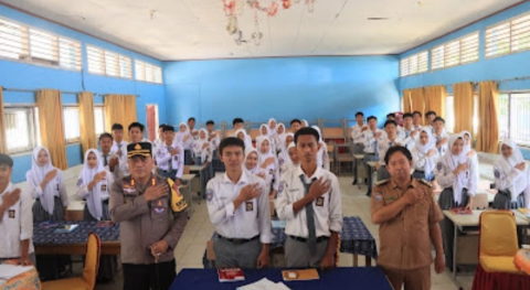 Kapolres Kaur Gelar Sambang Door-to-Door untuk Kampanye Pilkada Damai dan Edukasi Tertib Lalu Lintas