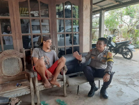 Giat Sambang Kamtibmas dan Door to Door System oleh Bhabinkamtibmas Polsek Talang Empat