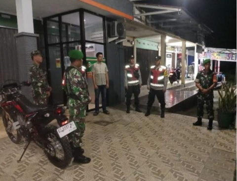 Sinergitas TNI-POLRI, Patroli Gabungan Polsek Talo dan Koramil 0425-02 Talo untuk Kamtibmas Kondusif