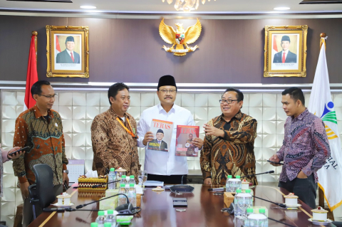 Pengurus SMSI Pusat Dipimpin Ketum Firdaus  Gelar Audiensi dengan Mensos Saifullah Yusuf