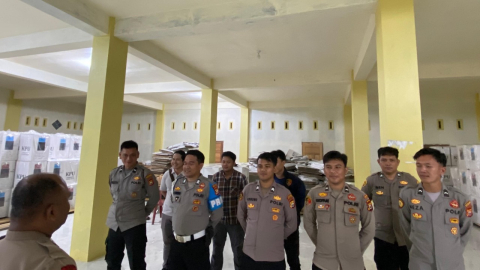 Polres Bengkulu Selatan Intensifkan Penjagaan Gudang Logistik KPU Pasca Tahapan Pleno Pilkada 2024