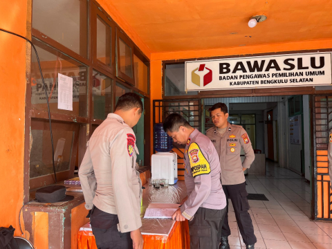 Polres Bengkulu Selatan Tingkatkan Keamanan Kantor Bawaslu Pasca Pilkada 2024