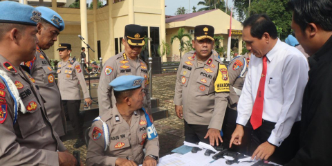 Tingkatkan Disiplin dan Cegah Penyalahgunaan, Wakapolda Bengkulu Pimpin Pengecekan Senjata Api Personel