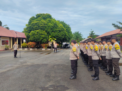 Wakapolres Bengkulu Selatan Berikan Arahan dan Evaluasi kepada Bhabinkamtibmas