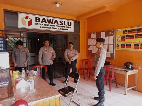 Satgas II Preventif Operasi Mantap Praja Nala 2024 Laksanakan Patroli Cooling System di KPU dan Gudang Logistik Bengkulu Selatan