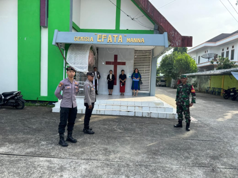 Ciptakan Kenyamanan Beribadah, Polsek Kota Manna Lakukan Pengamanan di 6 Gereja