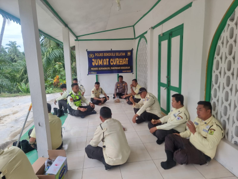 Sat Binmas Polres Bengkulu Selatan Gelar Jumat Curhat untuk Tampung Keluhan Warga
