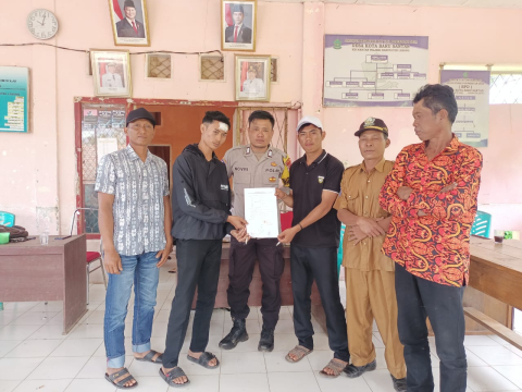 Problem Solving, Bhabinkamtibmas Polsek Lebong Atas Mediasi Selisih Paham Warga  