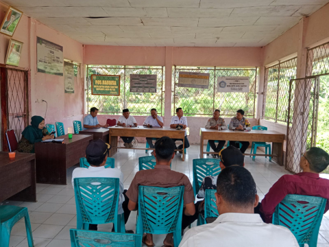 Tingkatkan Koordinasi, Kanit Binmas dan Bhabinkamtibmas Polsek LA Hadiri Sertijab Pjs Kades Kota Baru Santan