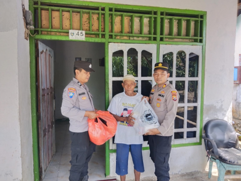 Polres Bengkulu Selatan Gelar “Senin Berbagi” untuk Masyarakat Kurang Mampu