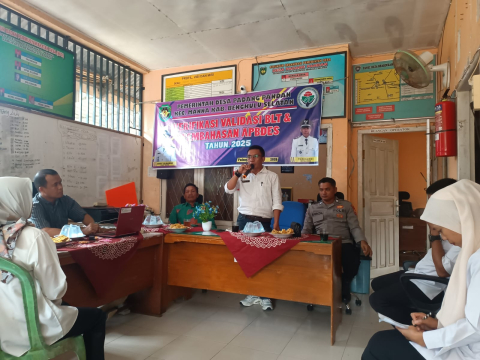 Kanit Binmas dan Bhabinkamtibmas Polsek Manna Hadiri Musyawarah Penetapan Calon Penerima BLT Desa Padang Pandan