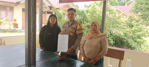 Bhabinkamtibmas Polsek Kota Manna Selesaikan Kesalahpahaman Antar Warga dengan Musyawarah Damai