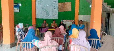 Bhabinkamtibmas Polsek Pino Aiptu Robby Irawan Hadiri Musyawarah Program Cetak Sawah di Desa Keban Jati
