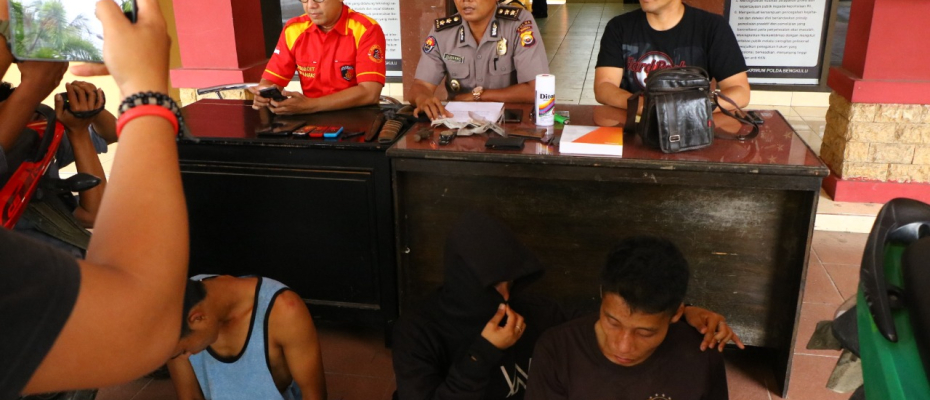Hukum