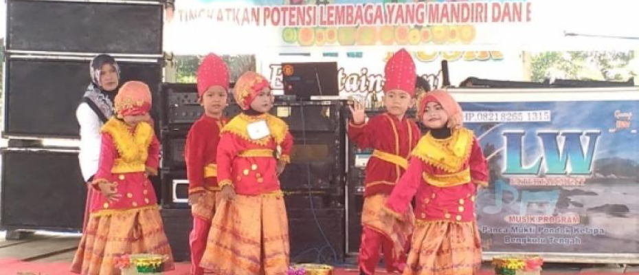 Siswa PAUD Benteng Lomba Tari