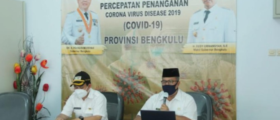 Penyampaian Keterangan Pers Oleh Herwan Antoni