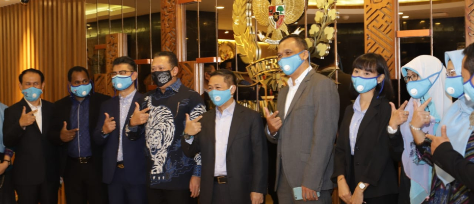 Photo Pimpinan Partai Gelora Bersama Ketua MPR