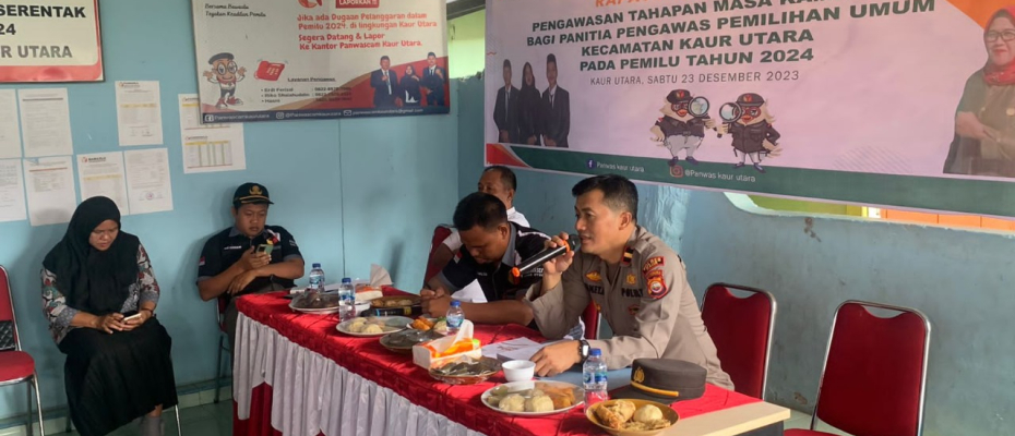 Hadiri Rapat Rakernis Pengawasan Tahapan Pemilu, Kapolsek Kaur Utara Sampaikan Aturan Tahapan Pemilu 