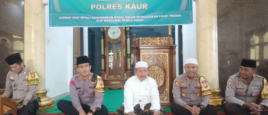 Kapolres Kaur Bersama Personel Ikuti Kegiatan Peringatan  Isra Mikraj Nabi Muhammad SAW 1445 H/2024 M