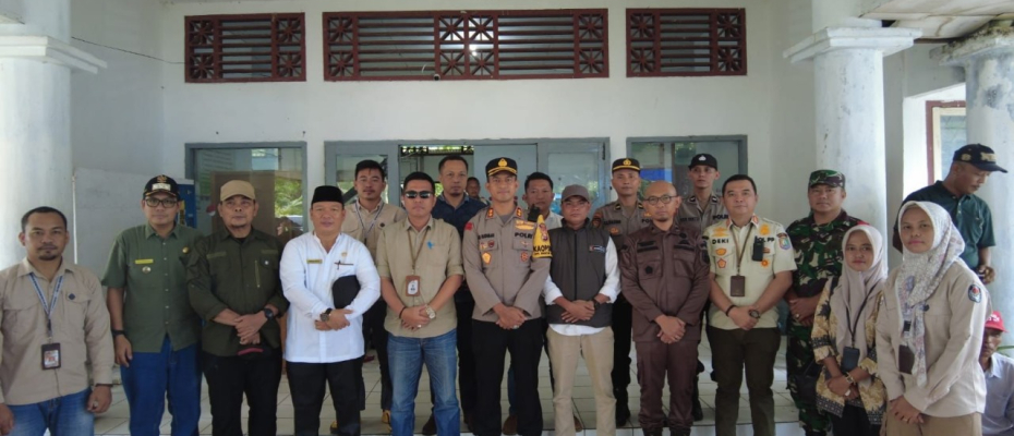 Patroli Gabungan, Kapolres Kaur Sambangi dan Pantau Pelaksanaan Rekapitulasi Tingkat PPK di Kecamatan Kelam Tengah 