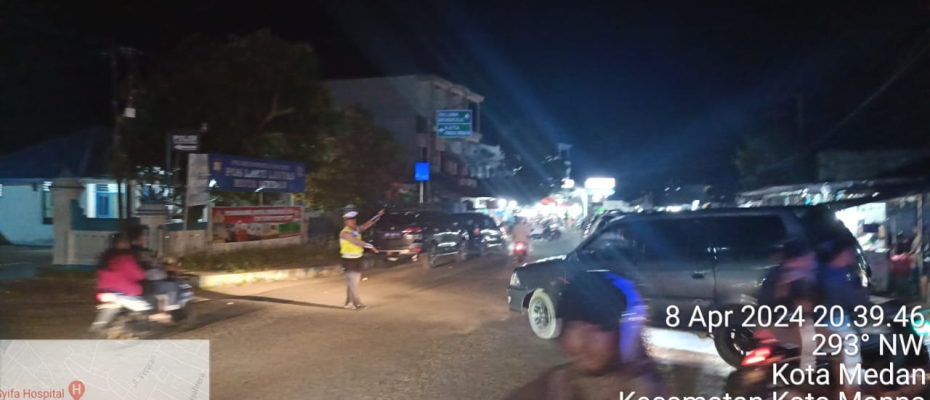 Sat Lantas Polres BS ,Patroli Blue Light Ciptakan  Kenyamanan Ibadah Shalat Tarawih