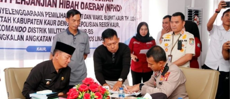 Terima Hibah Untuk Pengamanan Pemilukada 2024 Mendatang, Kapolres Kaur Berharap Pemilukada Berjalan Aman Lancar dan Tertib 