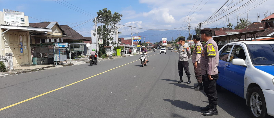 Antisipasi Tindak Pidana, Polsek Curup Gelar Patroli Rutin Sekaligus Sambangi Warga