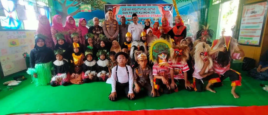 Kapolsek  Hadiri Undangan Gebyar Kreativitas dan Pasar Kliwon Di SD N 196 Bengkulu Utara
